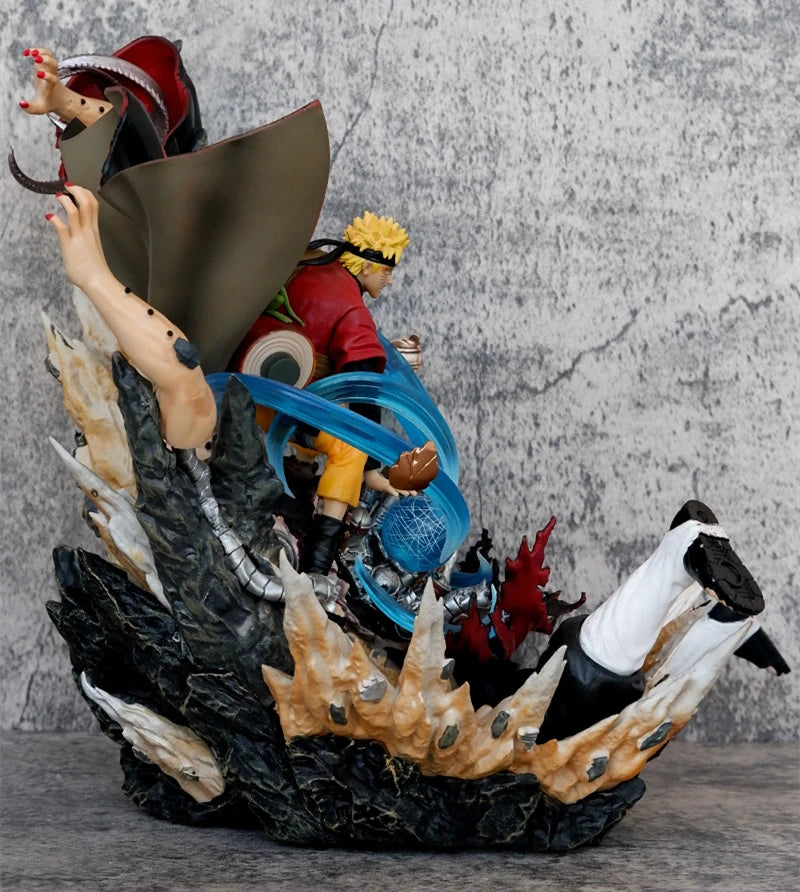 Naruto figure against Pain 